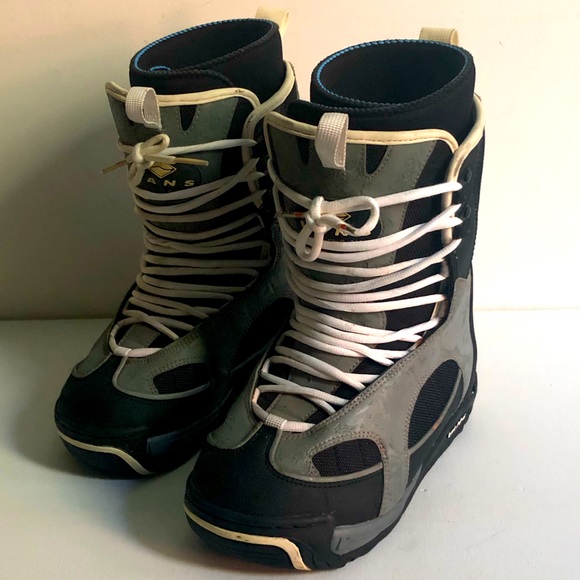 Vans Omni Snowboard Boots Women Size 9 